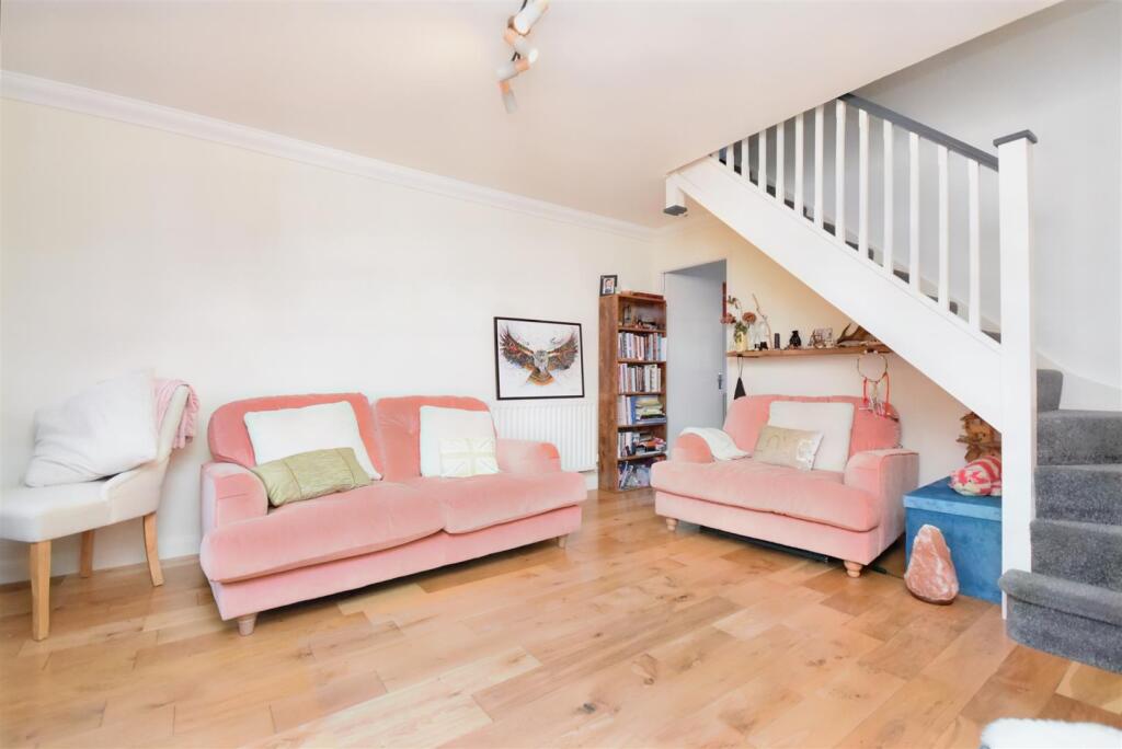 House in Corby, Danesholme - More