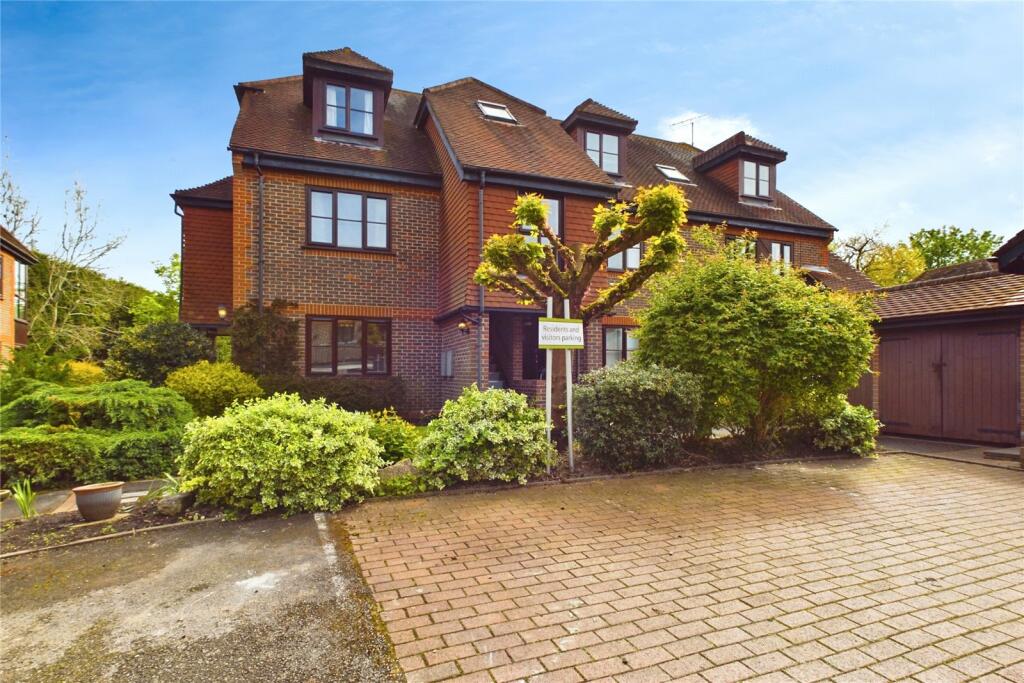 Main image of property: Willows Court, Station Road, Pangbourne, Reading, RG8