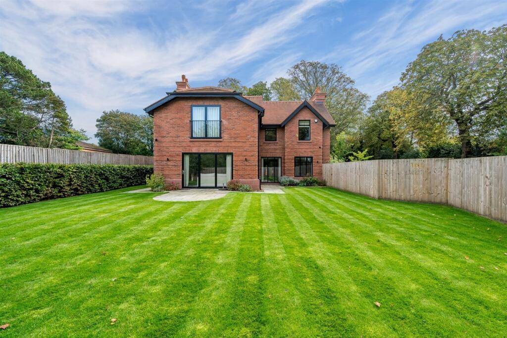 House in Wilmslow, Pownall Park - View 4