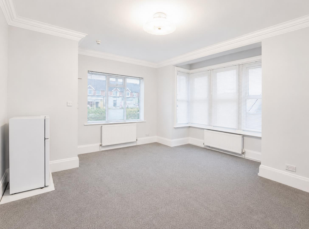 Apartment in Worthing, Broadwater - View 3