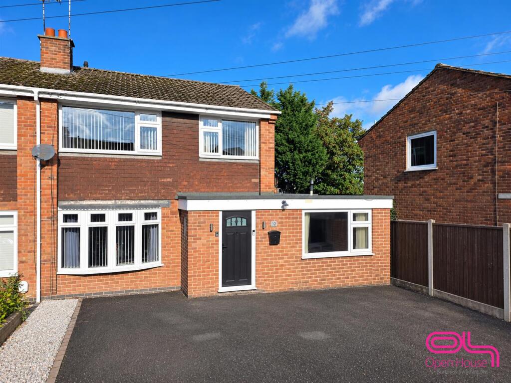 House in South Derbyshire, Derbyshire - View 2