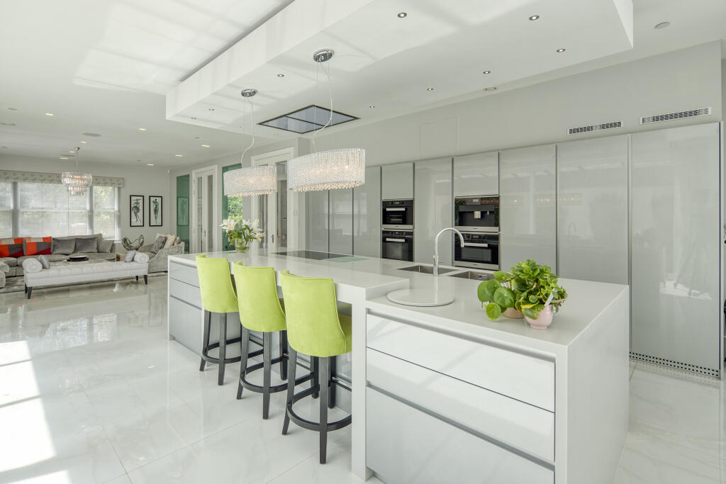 Coombe Park, Kingston, Surrey, KT2 - View 3