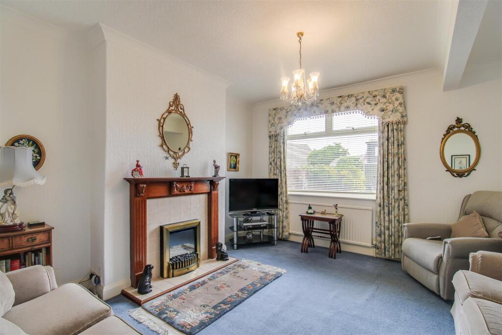 House in Wakefield - View 4