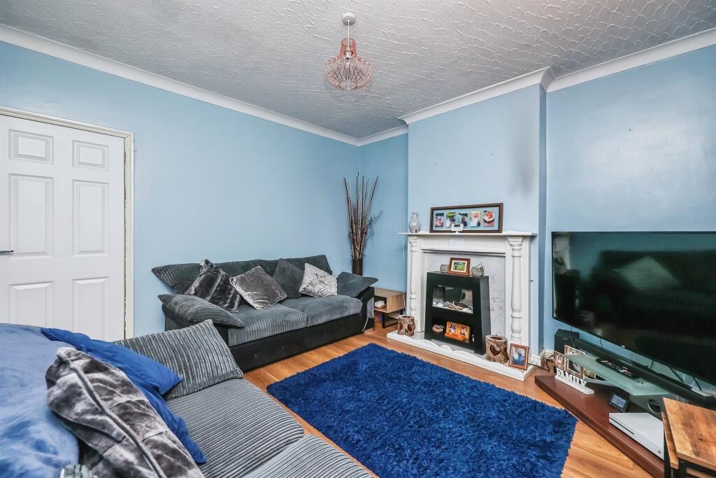 North Street, Huthwaite, Sutton-In-Ashfield photo 2
