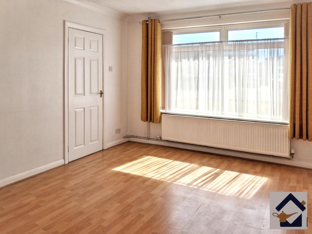 House in Hemel Hempstead - More