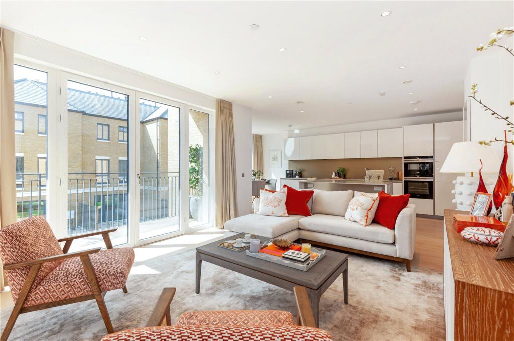Main image of property: Pinewood Gardens, Teddington, Middlesex, TW11