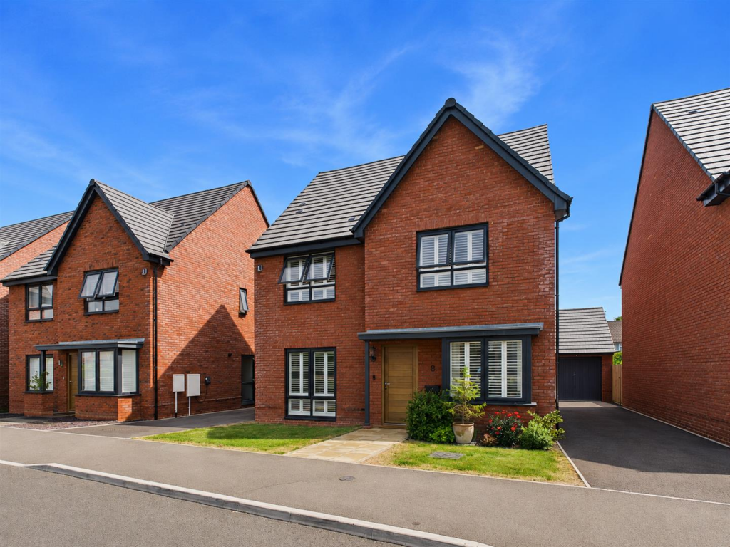 Main image of property: Porter Close, Longlevens, Gloucester