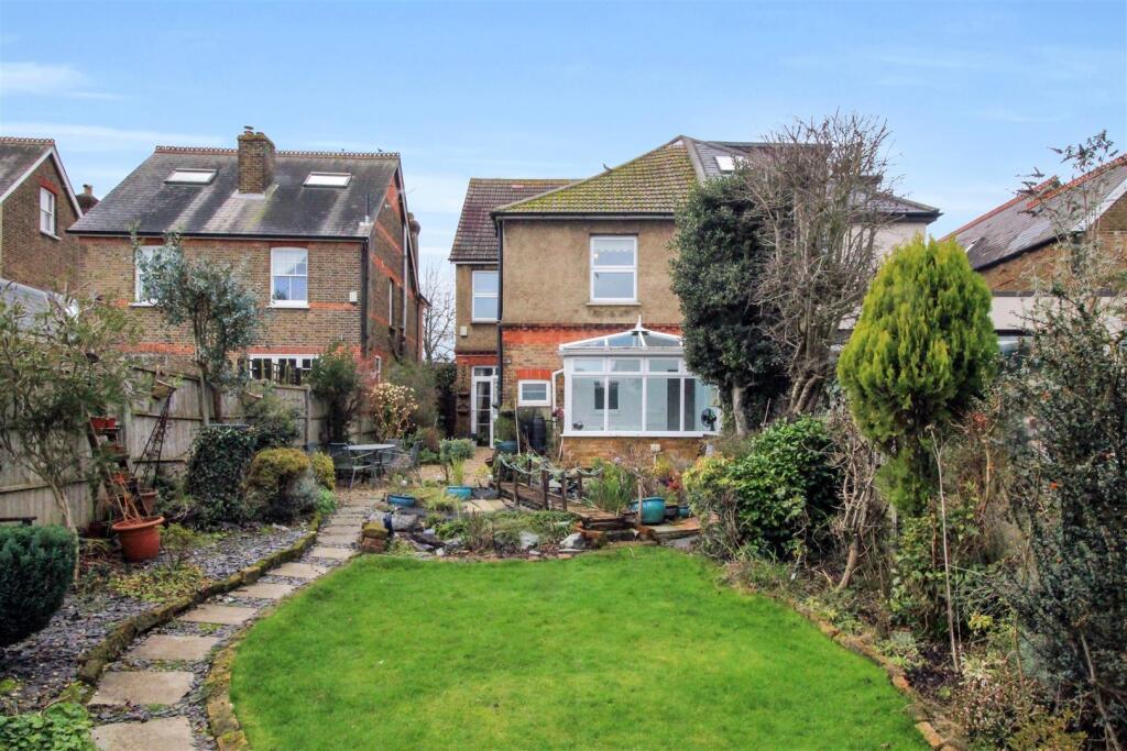 Bridge Road, Epsom photo 4