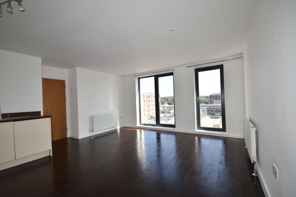 Apartment in Stevenage, Hertfordshire - More