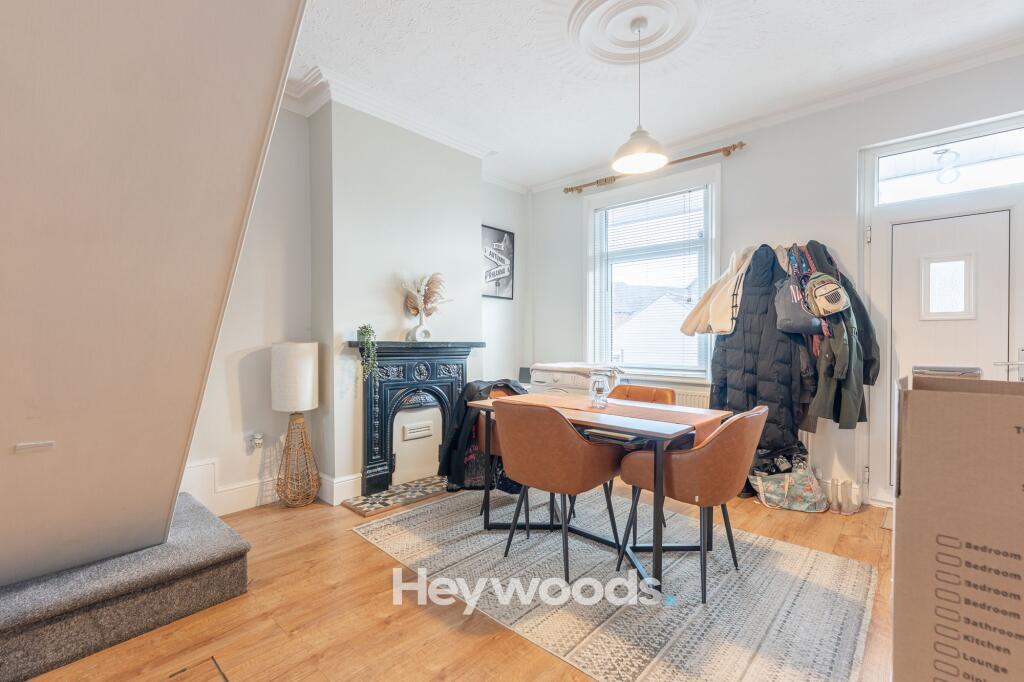 House in Newcastle-under-Lyme, Staffordshire - View 4