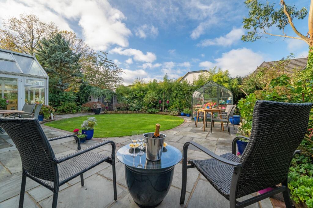 Additional image 39 of Bucknalls Drive, Bricket Wood, AL2