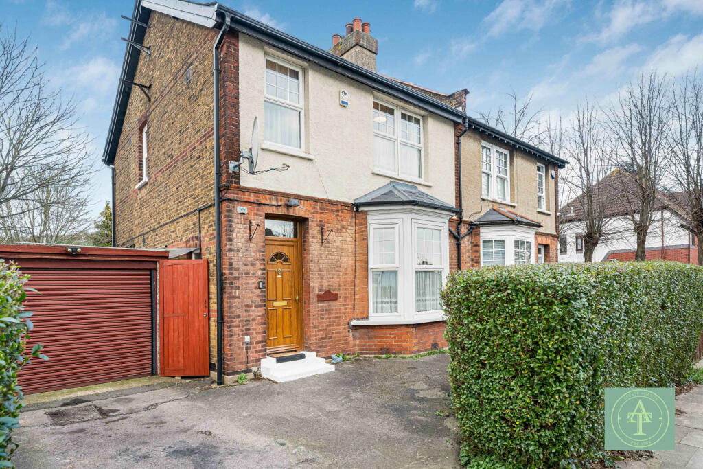 Main image of property: Barrowell Green, Winchmore Hill, London, N21