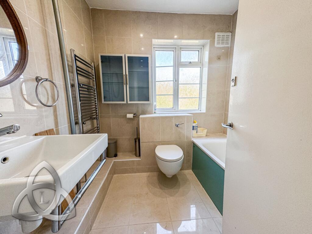 Apartment in London - View 5