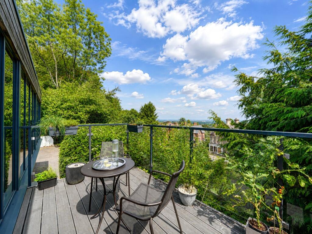 House in Malvern Hills, Malvern Wells - More