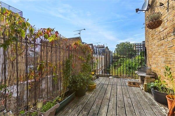 Main image of property: 300 Walworth Road, London, SE17