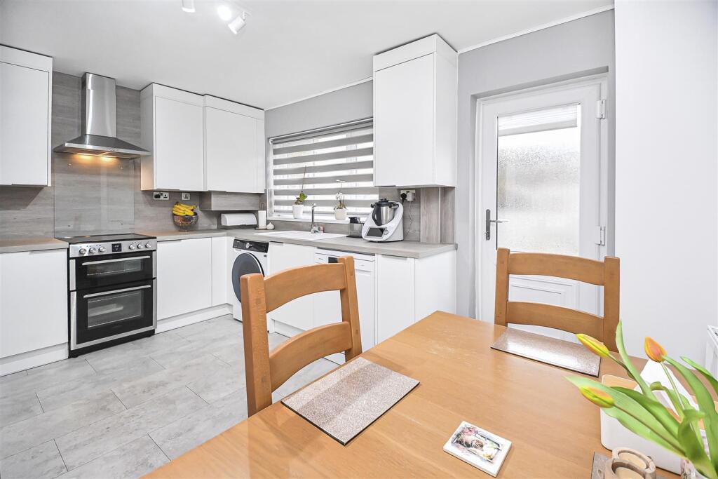 House in Leigh, Hope Carr, Bedford - More