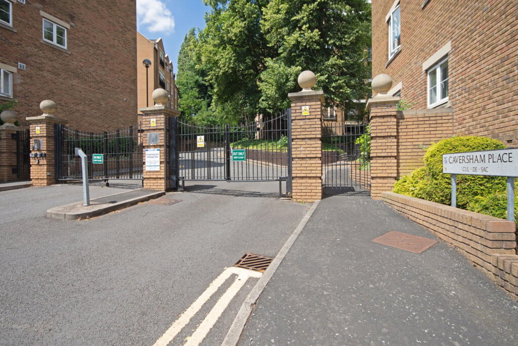 Caversham Place, Sutton Coldfield, B73 6HW photo 3