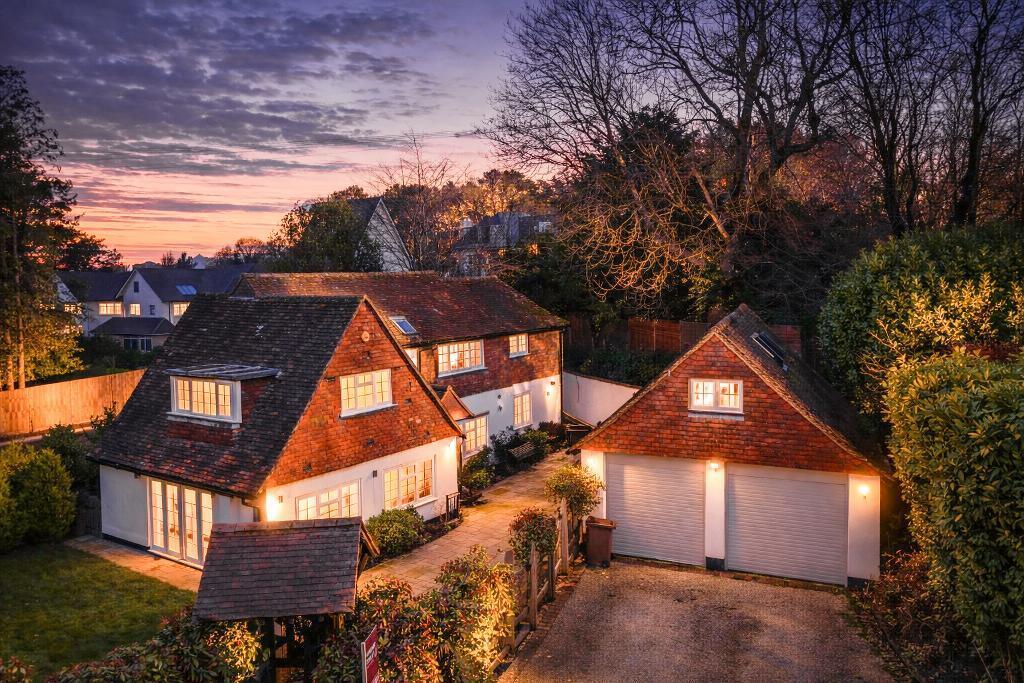 Main image of property: Park View Road, Woldingham, Surrey, CR3 7DJ