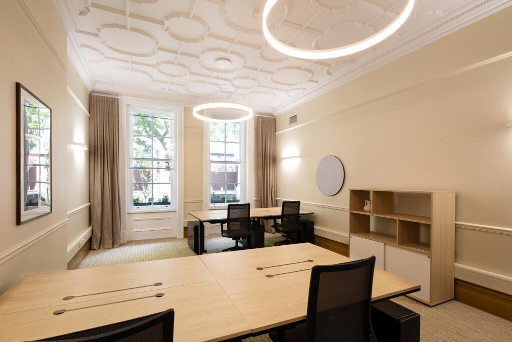 Main image of property: 142 Buckingham Palace Road Terrace, London, SW1W 9TR