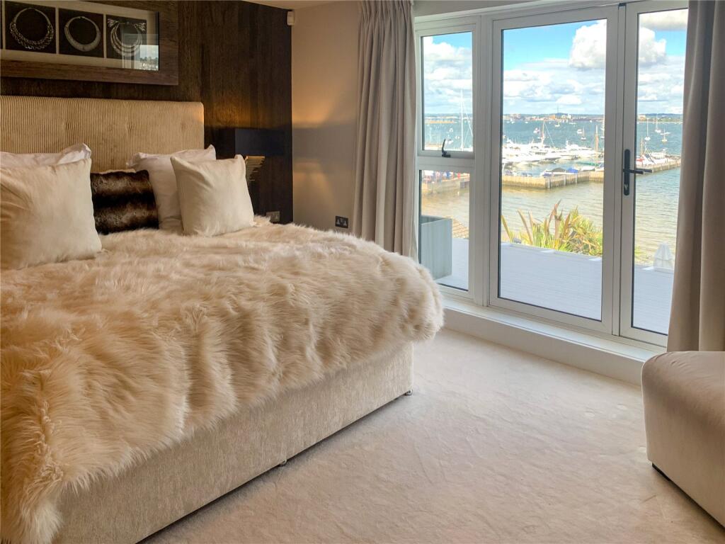 Additional image 11 of The Horseshoe, Poole, Dorset, BH13