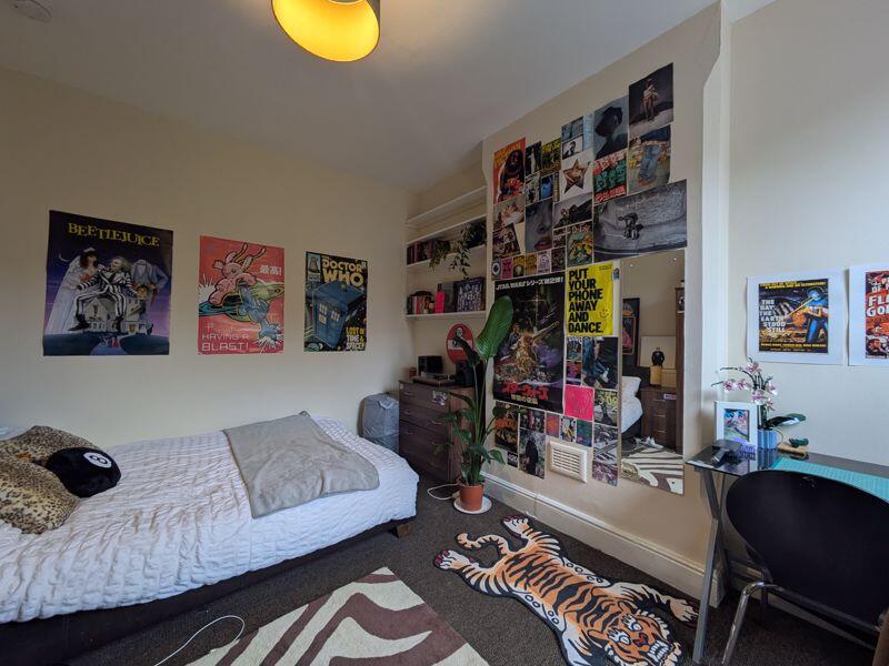 House in Nottingham - More