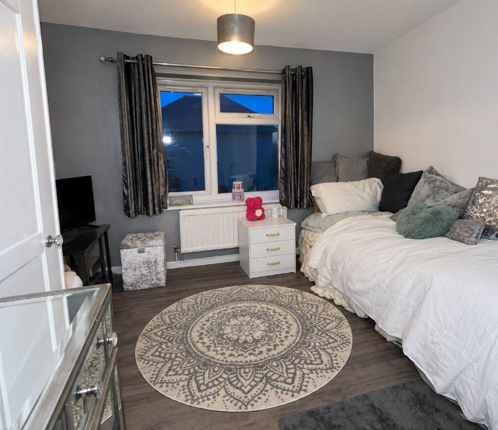 House in London - View 5