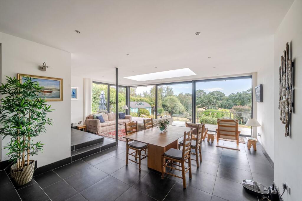 House in Southampton - View 2