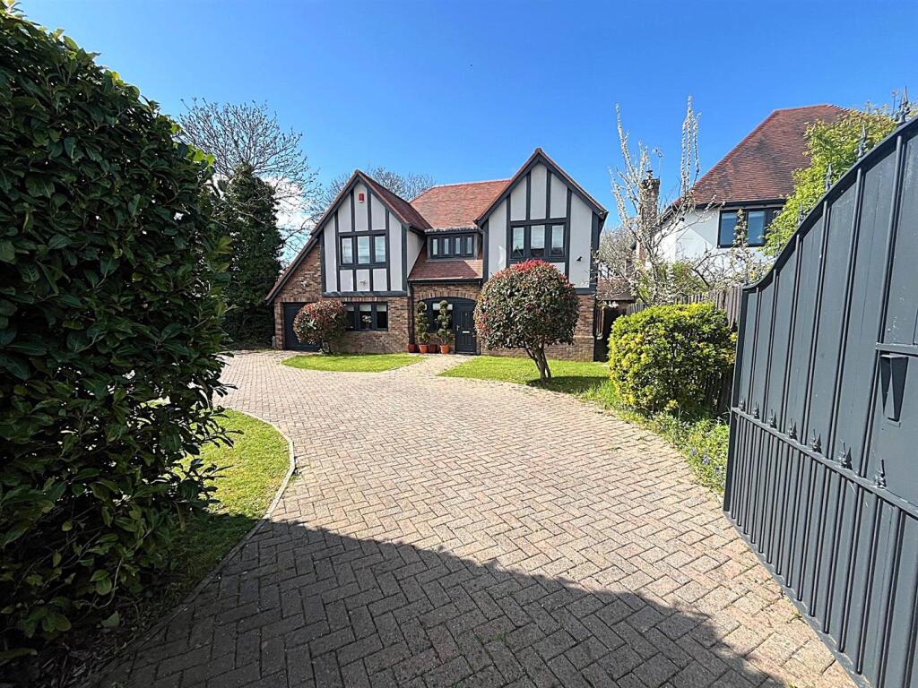 Main image of property: A superbly presented fabulous detached home on Bell Barn Road, Stoke Bishop