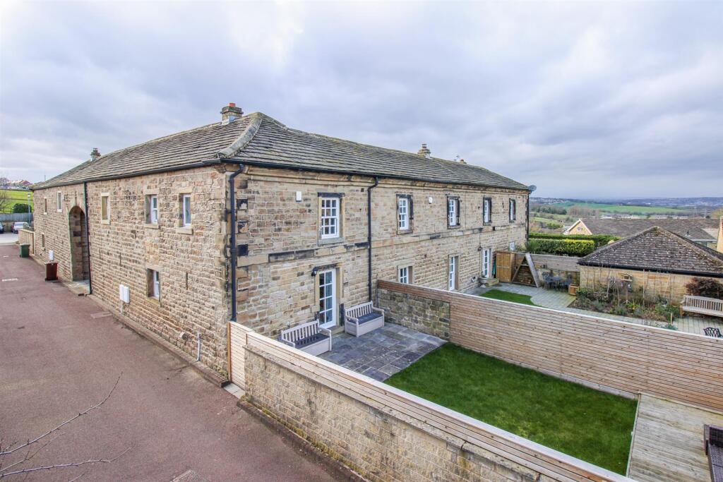 Main image of property: Farm Mount, Netherton, Wakefield