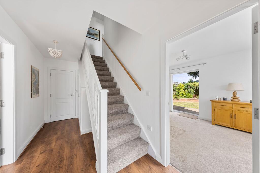 House in Warrington, Rixton-with-Glazebrook - More