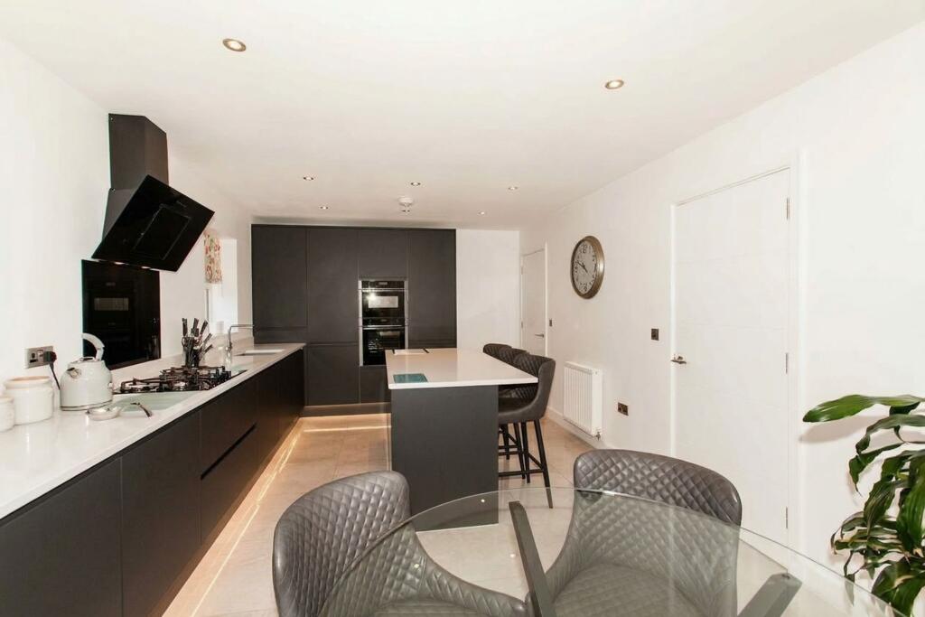 House in Bolsover, Carr Vale, Old Bolsover - More