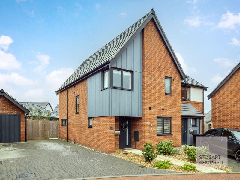 3-bed semi-detached on Bittern Way, Brundall, Norfolk, £325,000