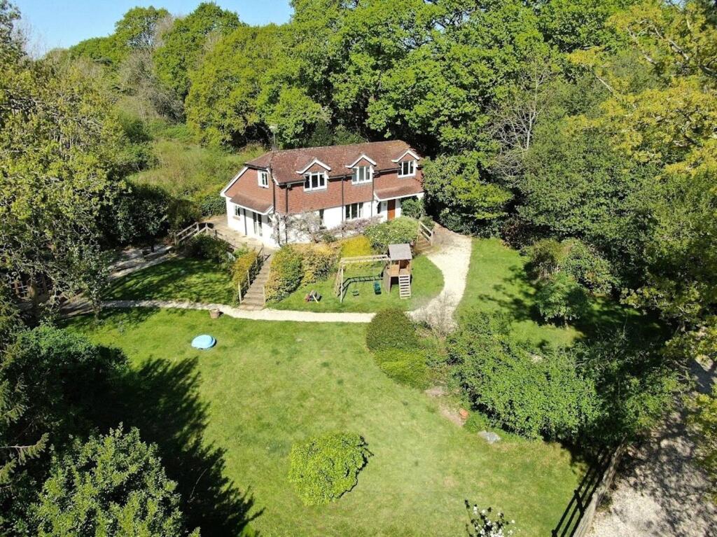 Main image of property: Marley Mount, Sway, SO41