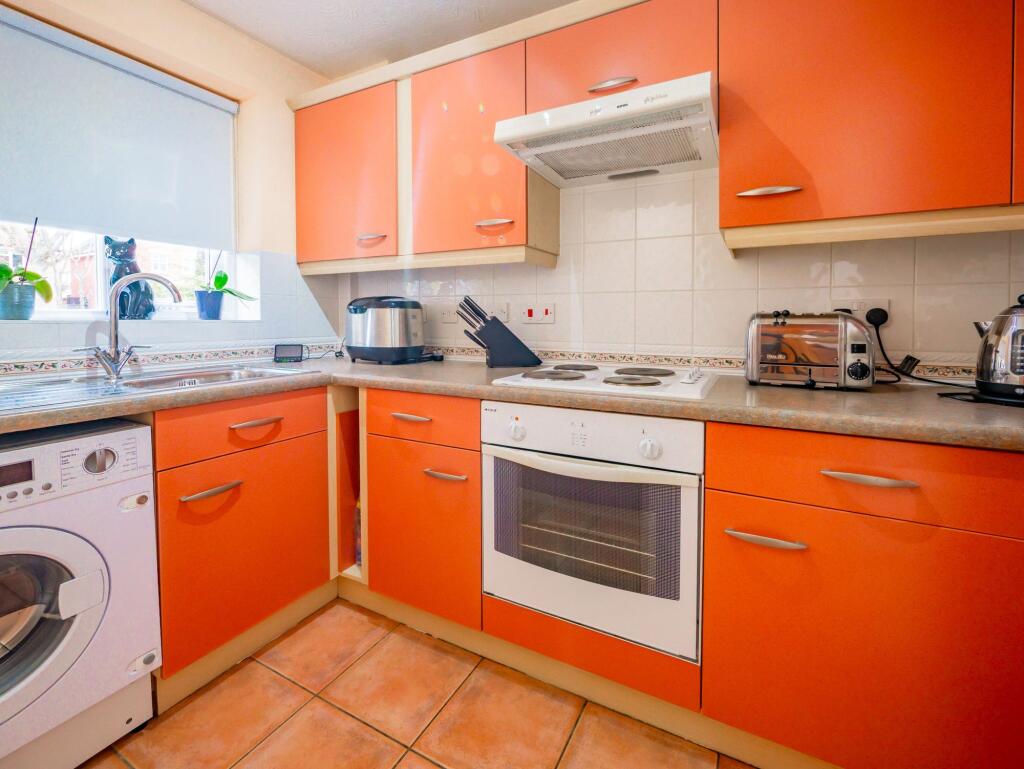 Brunswick Place, Rayleigh, SS6 photo 2