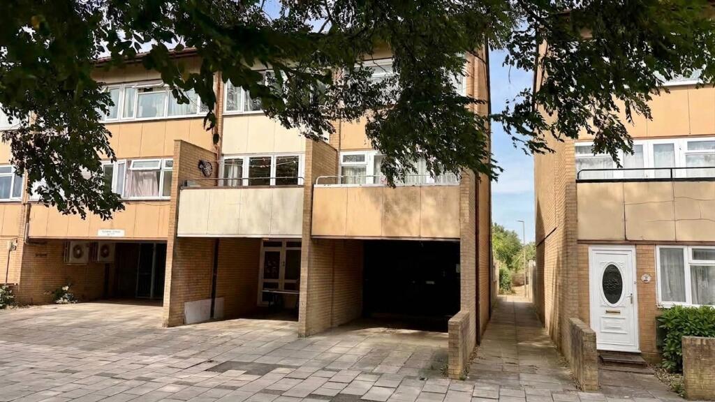 Main image of property: Gurnards Avenue, Fishermead, MK6