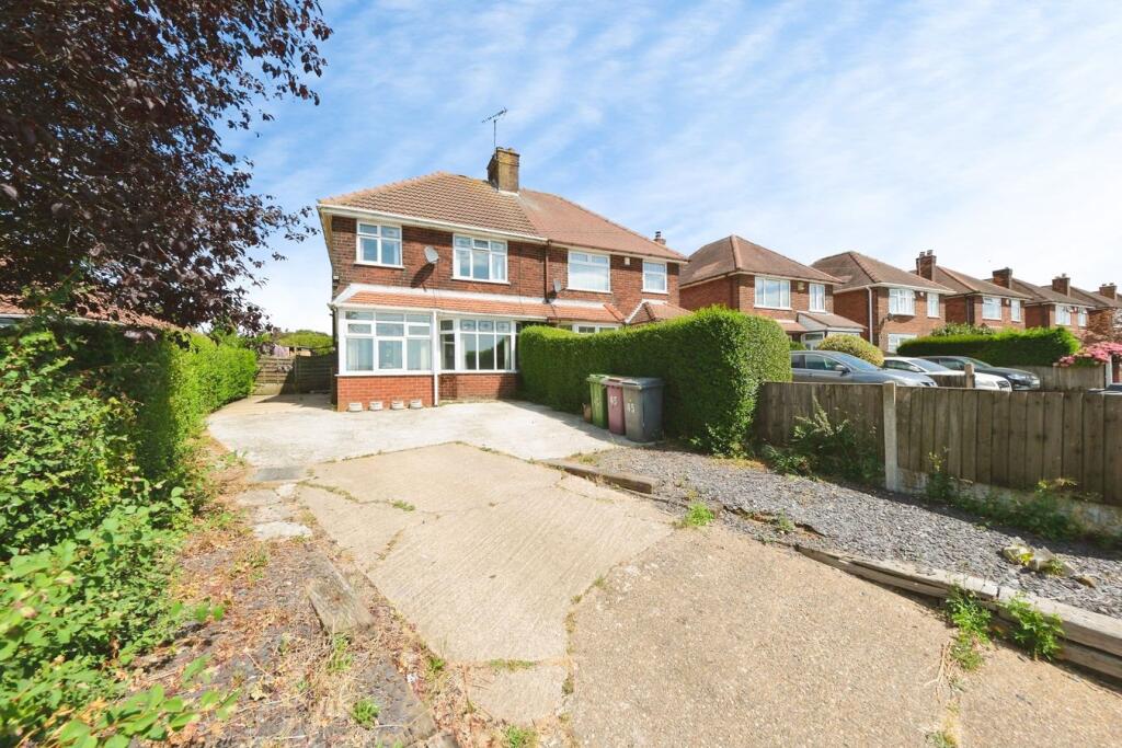 Main image of property: Mansfield Road, Glapwell, Chesterfield, S44