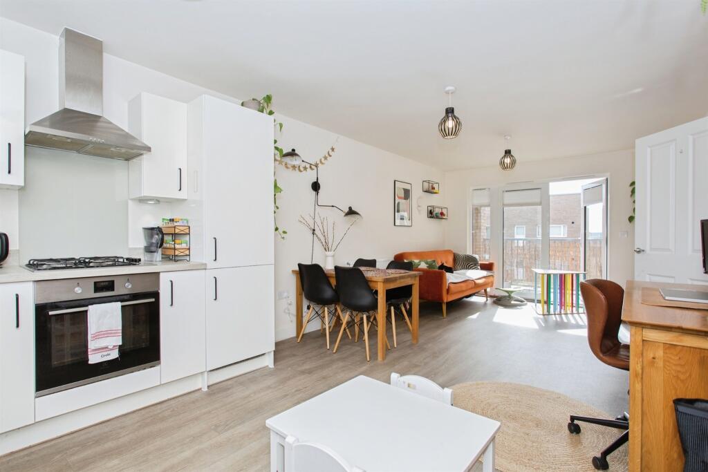 Apartment in Cambridge - More