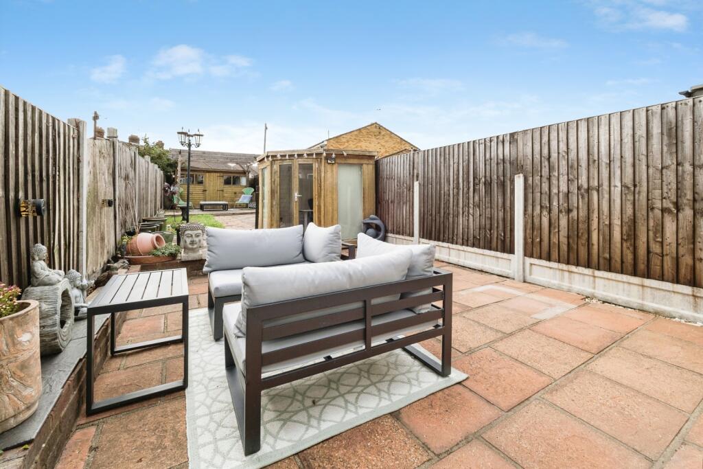 House in Romford - View 2