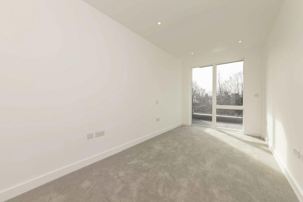 Apartment in London - View 5