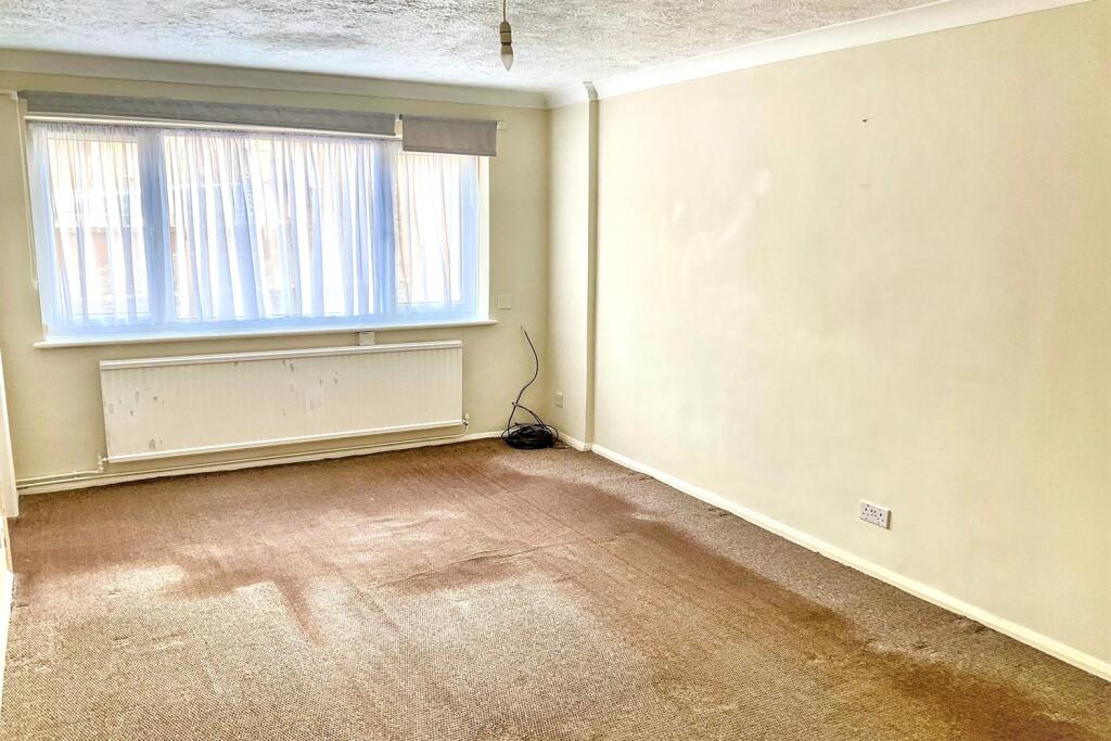 Apartment in Canterbury - View 4
