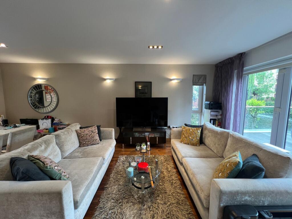 House in Southall - View 5