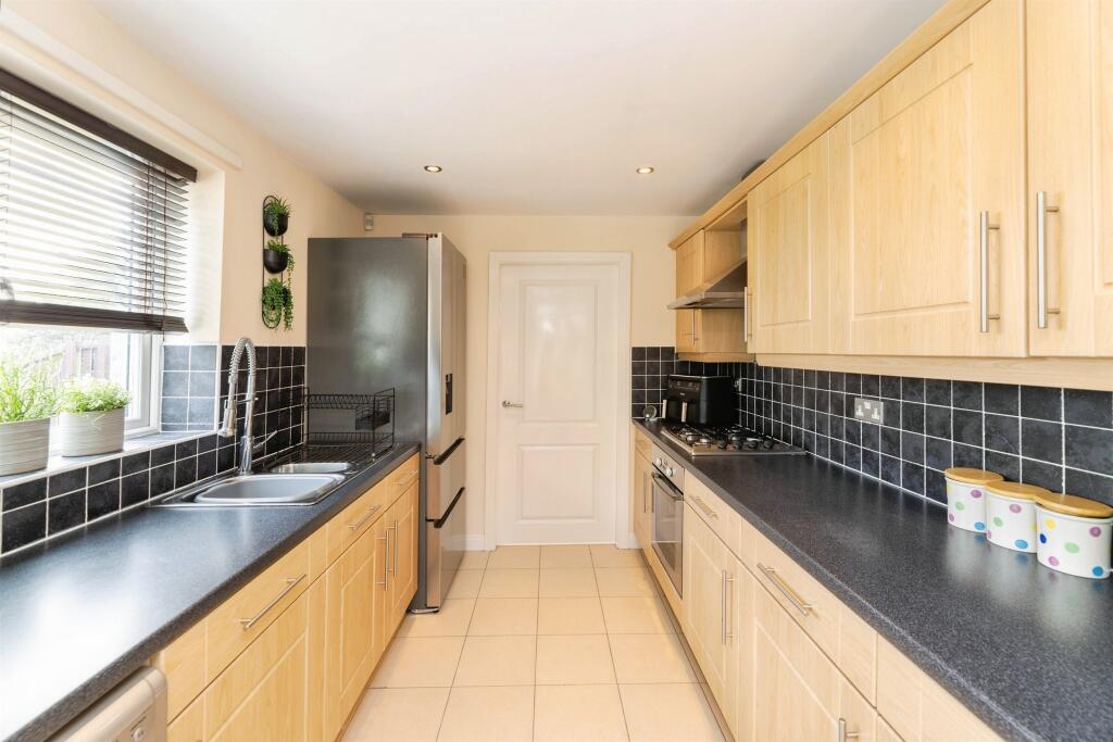 House in Bradford, West Yorkshire - View 5