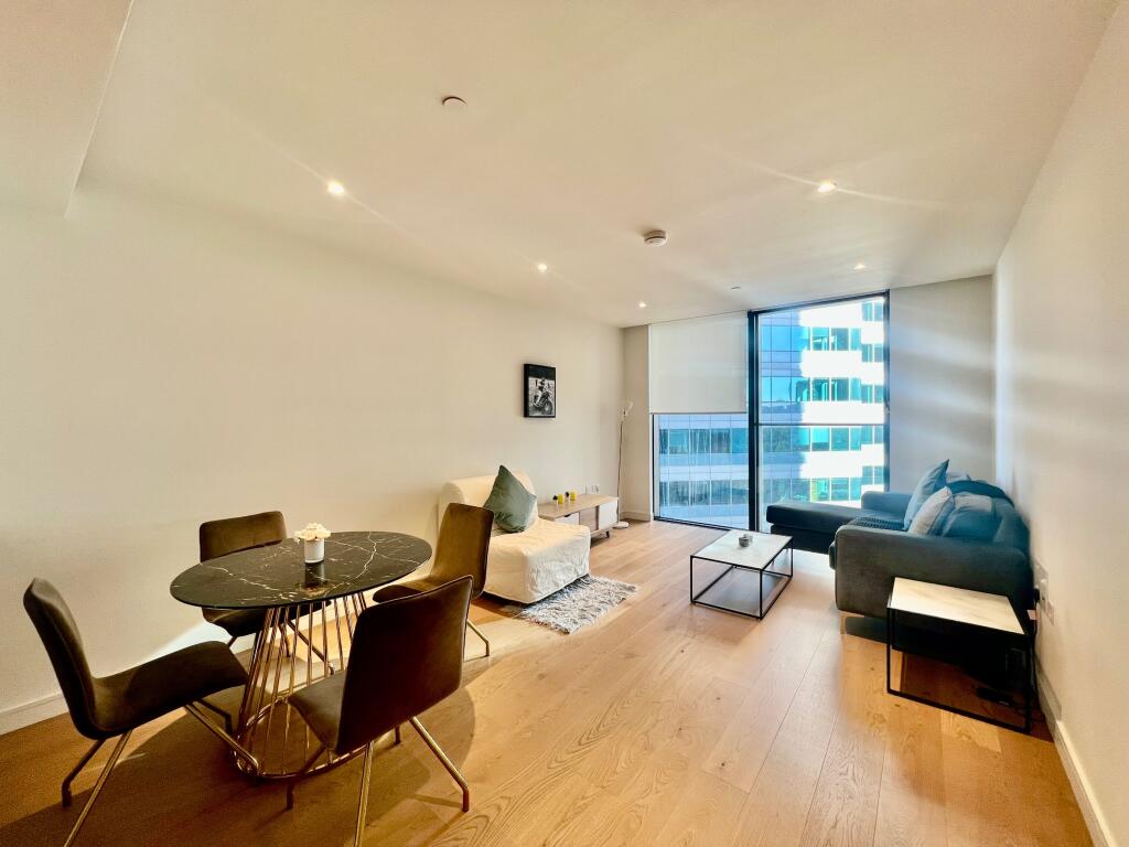 Main image of property: Hampton Tower, Canary Wharf, E14