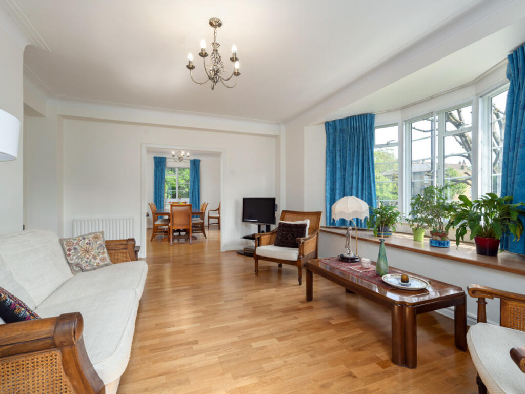 3-bed flat on Hamilton Court, Maida Vale, London, W9, £1,150,000