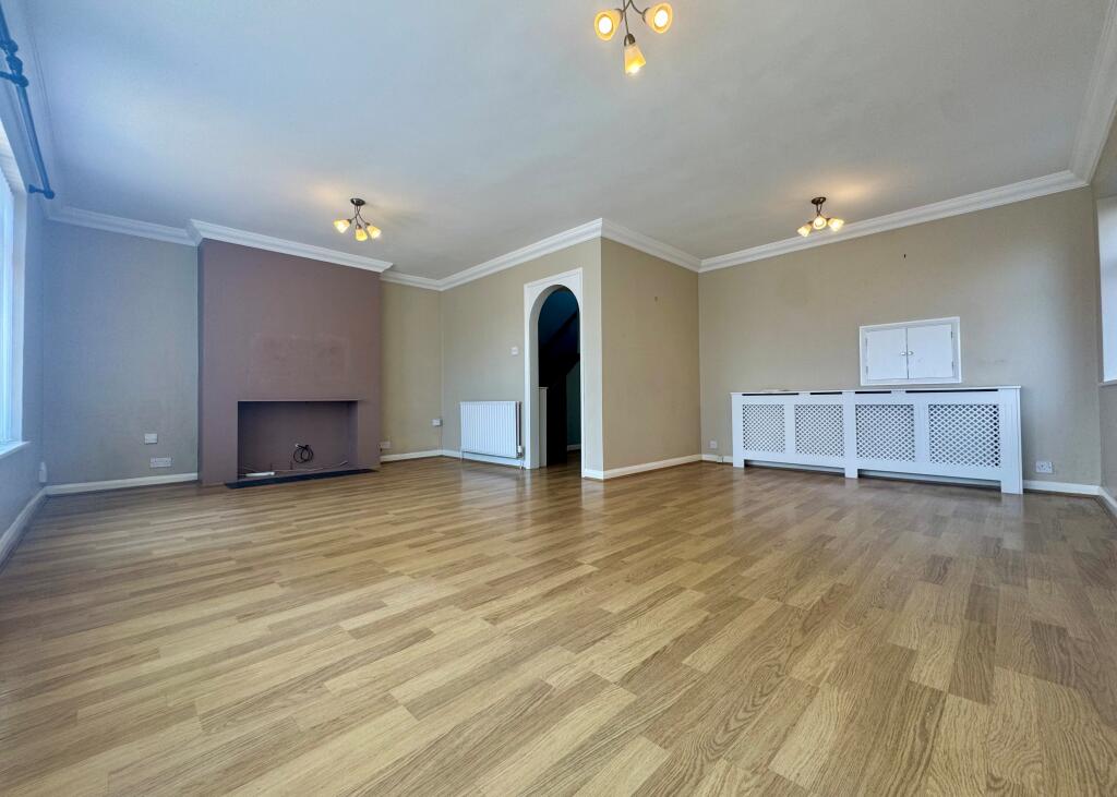 House in Worthing, West Sussex - View 3