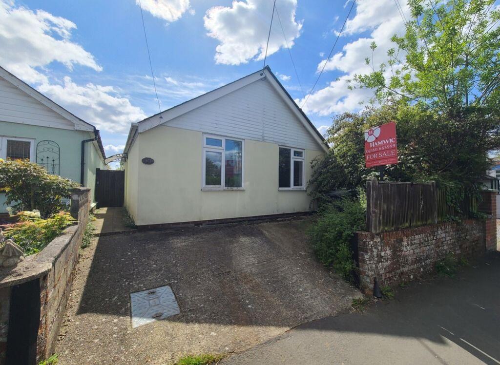 2-bed detached on Water Lane, Totton, SO40 3DG, £220,000