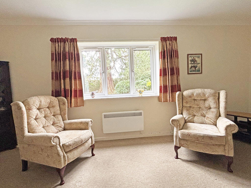 Priory Court, Wellington  photo 3