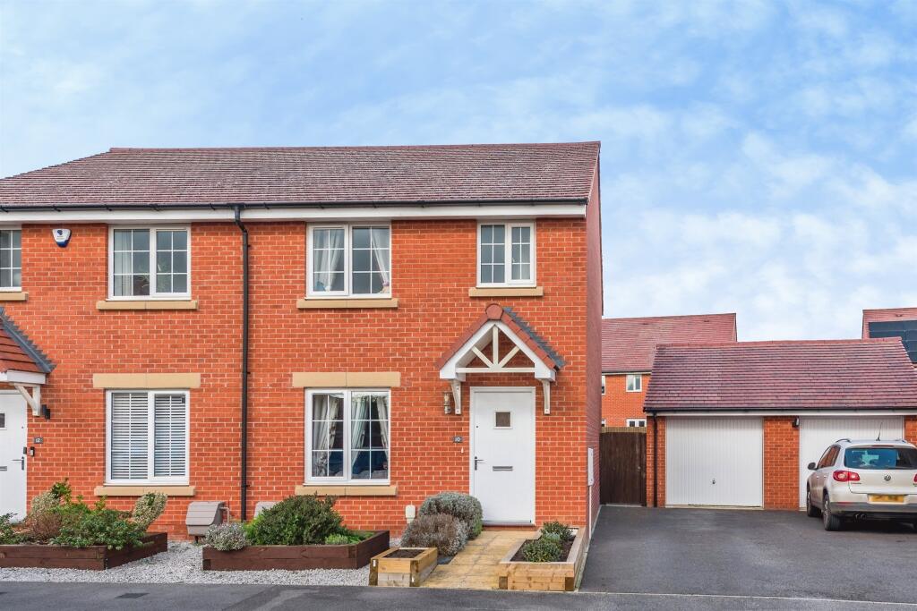 Main image of property: Plantation Avenue, Marcham, Abingdon
