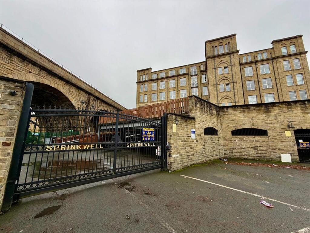 Main image of property: Sprinkwell Mills, Bradford Road, Dewsbury