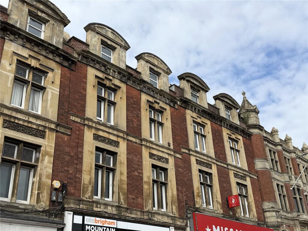 Main image of property: Whiteladies Road (2nd), 2nd Floor Flat, Clifton, Bristol, BS8
